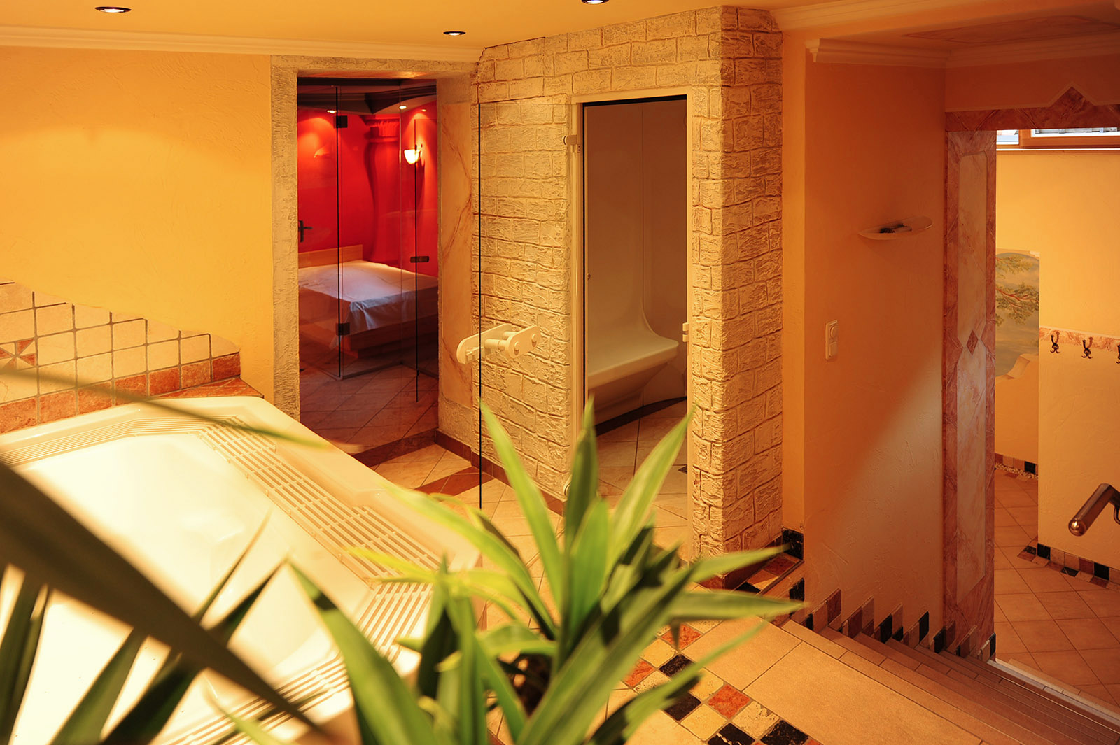 Urlaub im Wellness Hotel Enzian Urlaub im Wellness Hotel Enzian